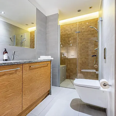 Baltiq Plaza Deluxe - Billberry غدينيا